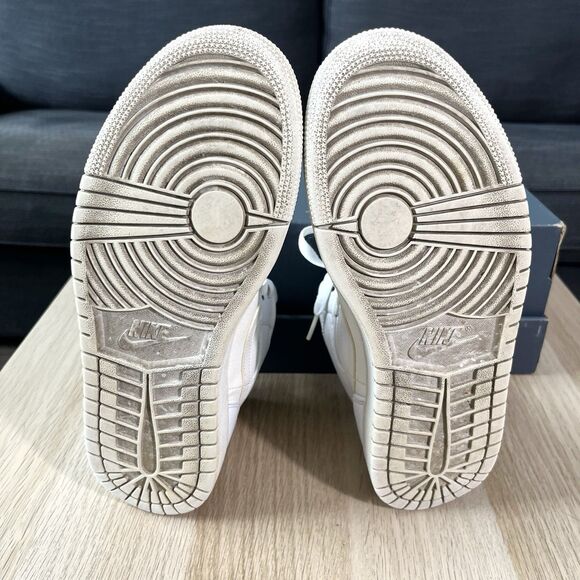 Nike Air Jordan 1 Mid Triple White Basketball Shoes 554724-109 Men's Size 9 - Picture 8 of 12